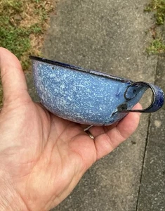 SELTENE AUSGEFALLENE KLEINE TASSE BLAU & WEISS WIRBEL GRANIT EMAILLEGESCHIRR ANTIK UNIKAT - Bild 1 von 11