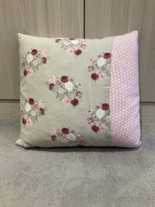 Handmade floral feather cushion excellent condition - Picture 1 of 6