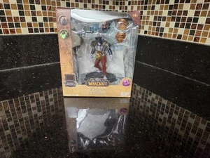 McFarlane Toys World of Warcraft 6" - Night Elf: Druid/Rogue Action Figure New - Picture 1 of 4