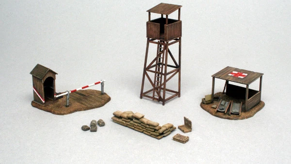 WWII Battlefield Buildings Diorama Plastic Kit 1:72 Model ITALERI - Immagine 1 di 1