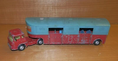 Corgi Toys Bedford 1:50, mit Pferdeanhänger Horse Box, 60er Jahre, bespielt. - Bild 1 von 4