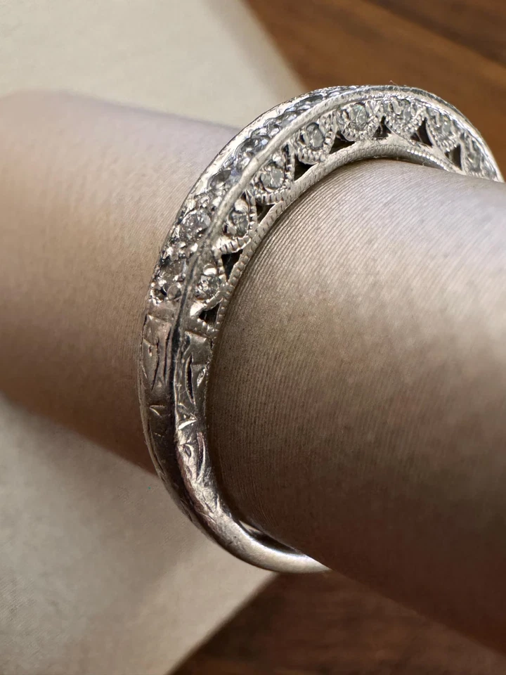 Pre-Owned Tacori Platinum Diamond Band – Size 7 1/2 - Image 1 of 4