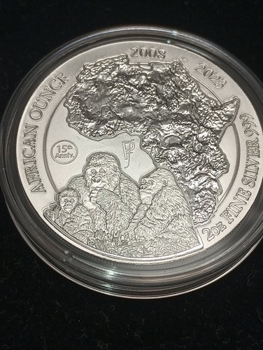 Foto 1 di 2
