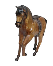 Figur Skulptur Pferd Leder überzogen lebensecht , Höhe 32cm   /;352