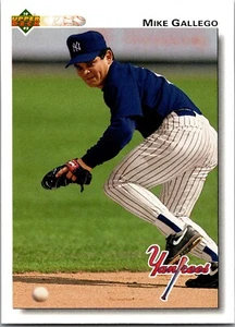 1992 Upper Deck - #750 Mike Gallego - Picture 1 of 2