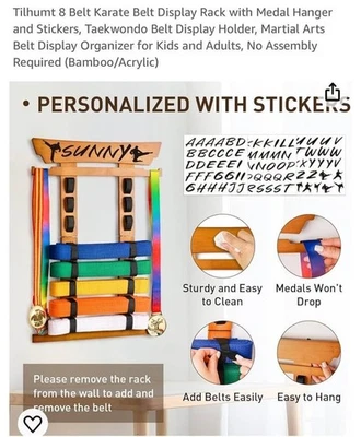 8 Estante de exhibición para cinturones de karate con colgador de medallas y pegatinas, bambú-nogal Foto 1 de 4