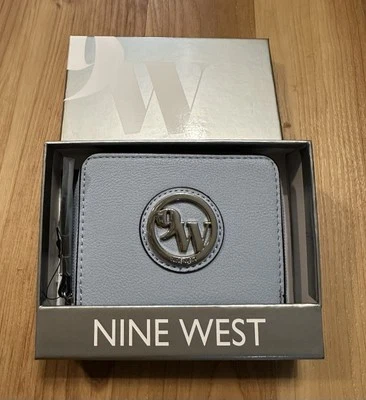 Carteira Nine West feminina 9W Ellis SLG pequena com zíper ao redor azul claro - Imagem 1 de 4