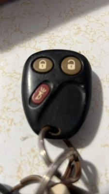 GM 3-Button Remote Keyless Entry Fob for Chevy GMC Cadillac Saturn Pontiac - Image 1 of 2