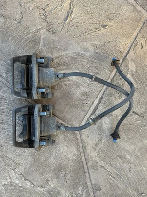 Par de pinzas de freno traseras originales Acura TL tipo S 2007-2008 izquierda y derecha OEM Foto 1 de 4