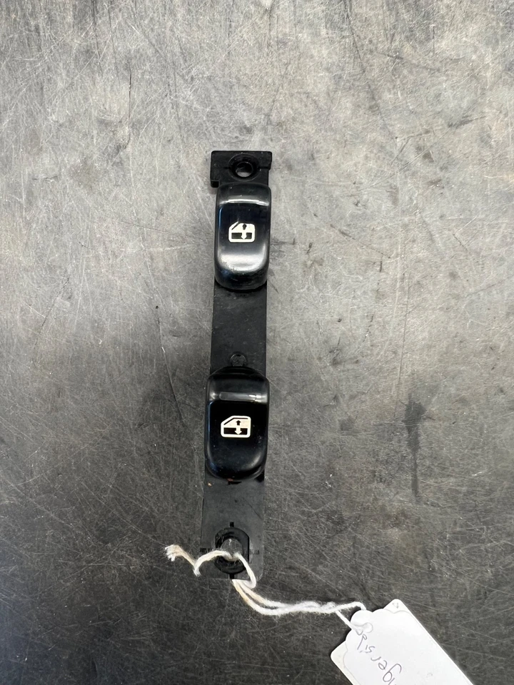 1994 - 1996 英菲尼迪 Q45 原始设备制造商乘客车窗开关总成齿轮变速器挡板 — 第 1/4 张图片