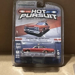 New 2016 Greenlight Hot Pursuit Chicago IL Fire 1974 Dodge Monaco Sedan - Picture 1 of 6