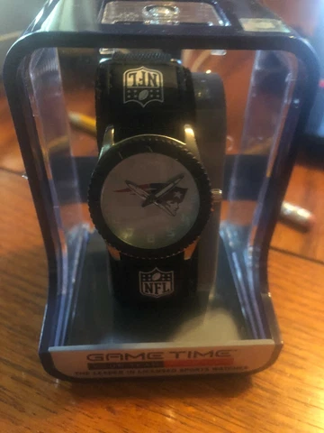 KID's Black watch NFL GAME TIME NEW ENGLAND PATRIOTS   Watch new in box Cover