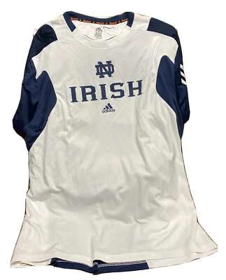 Camiseta Adidas Scorch Branca Vintage Notre Dame Fighting Irish Tamanho 2XL - Imagem 1 de 4