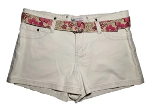 LEI Y2K Cream Distressed Hem Shorts with Floral Belt - 13 - Picture 1 of 6