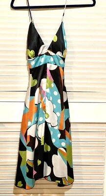 橡胶 Ducky Sun 缎面连衣裙 Mod 印花露背交叉带小号女式二手状况完好 — 第 1/4 张图片