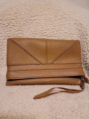 Bolso clutch de cuero marrón claro original Christopher Kon  Foto 1 de 4