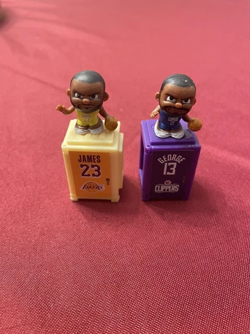 NBA TEENYMATES SERIES 6 LEBRON JAMES & SERIES 8 PAUL GEORGE FIGURES AND LOCKERS! Cover