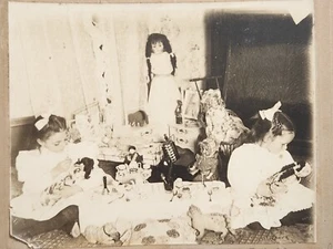 1900's Photograph Little Girls Playing Dolls - Picture 1 of 14