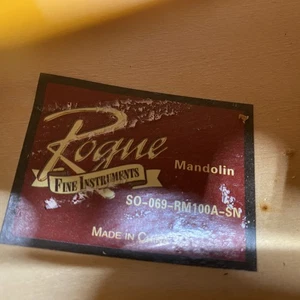Rogue Mandolin - Picture 1 of 6