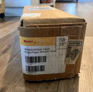 Kodak Professional Inkjet Photo Paper Metallic Finish 17" x 100 ft, #KPRO17MTL - Photo 1/19