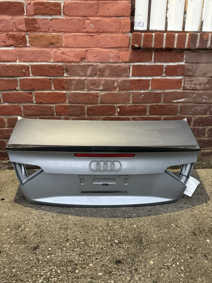 AUDI A5 2010 gris con alerón maletero/tapa/portón trasero Foto 1 de 4