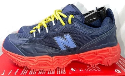 Zapatillas todo terreno New Balance 801 Night Lights para hombre talla 9 Foto 1 de 4