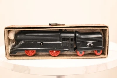 Rare Marklin HO S870 Windup in Original Box with Key - Image 1 of 4