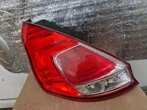 Fanale posteriore lato passeggero N/S/R Ford Fiesta Mk7.5 2013-2017 C1BB13405AE - Foto 1 di 4