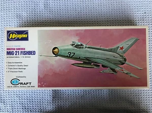 Hasegawa MiG-21 Fishbed 1:72 Scale Model Kit - Picture 1 of 2