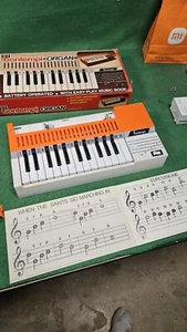 Pianola Bontempi Organ Vintage - Foto 1 di 5