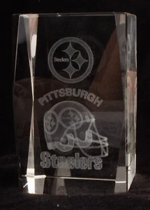 Pittsburgh Steelers Football NFL Helmet Glass Hologram Paperweight Display 2x3in - Picture 1 of 4