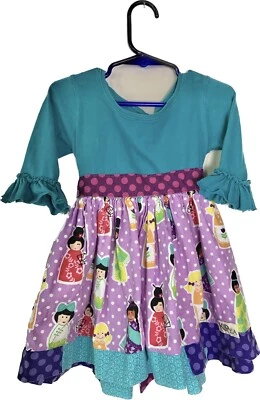 Vestido KPEA Niño Pequeño Talla 2T Lindo Muñecas del Mundo Estampado Foto 1 de 4