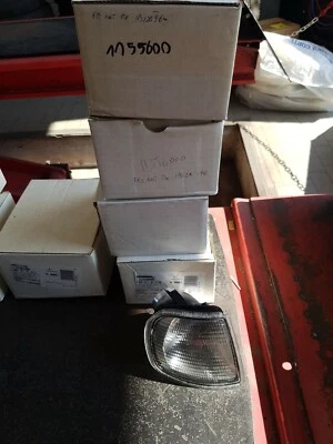 SEAT IBIZA II  CORDOBA I  Freccia fanale  Anteriore destra GECAR Aric spina tras - Immagine 1 di 4