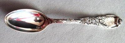 "Cucharadita de ley de crisantemo Tiffany & Co 5 3/4""" Foto 1 de 4