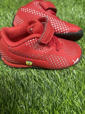 Zapatillas rojas PUMA Ferrari para bebés pequeños talla 3 negras Foto 1 de 4