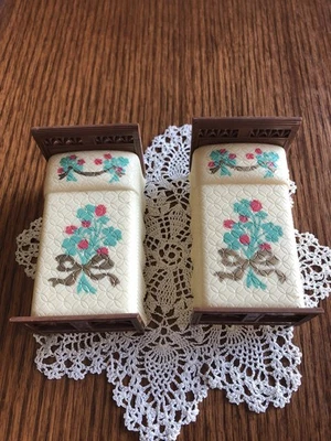 Renwal Vintage 1950's STENCILED TWIN BEDS - Image 1 of 4