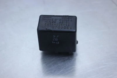 02-12 Suzuki Vstrom 1000 Flasher Turn Signal Blinker Relay Foto 1 de 3