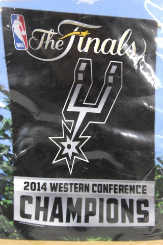 San Antonio Spurs NBA 2014 Western Conference Champions 27x37" Vertical Flag New Cover