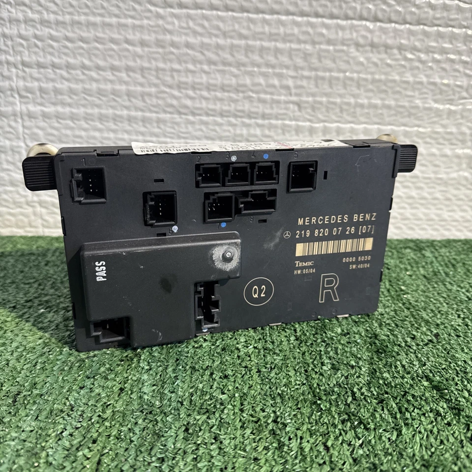 W219 MERCEDES 06-11 CLS CLASS  FRONT LEFT DOOR CONTROL MODULE 2198201926 K646 - Image 1 of 3