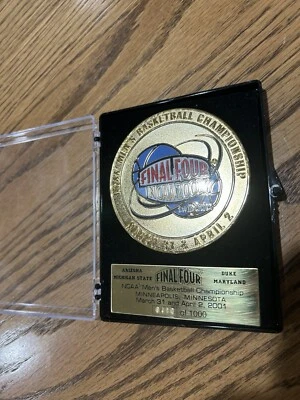 2001 NCAA FINAL FOUR VINTAGE PIN/BUTTON SET. #410 of 1000 MADE! Duke Wins Title! - Image 1 of 4