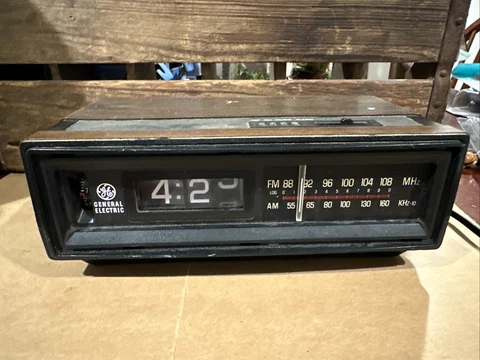 Vintage General Electric Flip Clock Radio / Alarm  Clock Cover