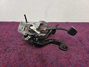 CHEVROLET CAMARO LS 16-20 OEM MANUAL TRANSMISSION CLUTCH BRAKE FOOT PEDAL LEVER - Picture 1 of 5