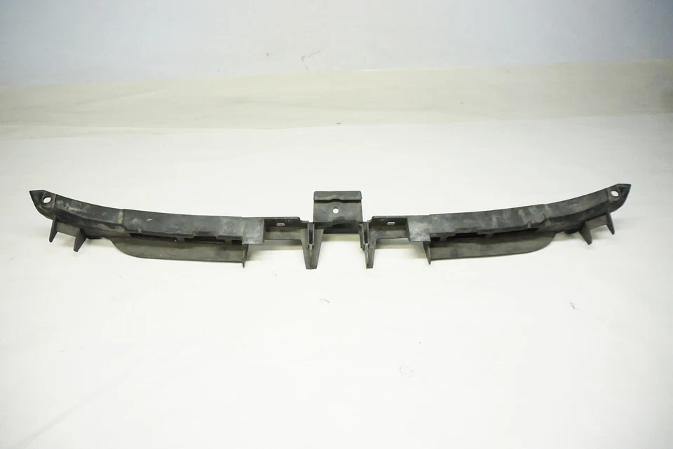 Suporte de para-choque dianteiro Audi A3 2006-2008 8P4807501C - Imagem 1 de 3