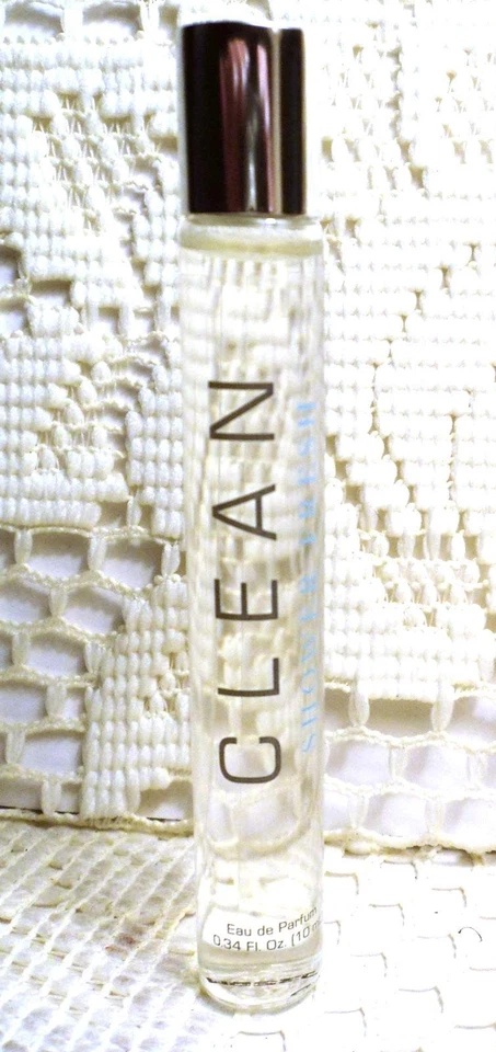 Clean Shower Fresh Eau de Parfum Rollerball - 0,34 oz.  Foto 1 de 1