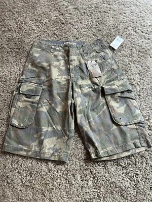 Nuevo OTB One Tough Brand talla 30 Para hombres 13” Pantalones Cortos CARGO Bolsillos Gorp CAMO Verde Y24 Foto 1 de 4