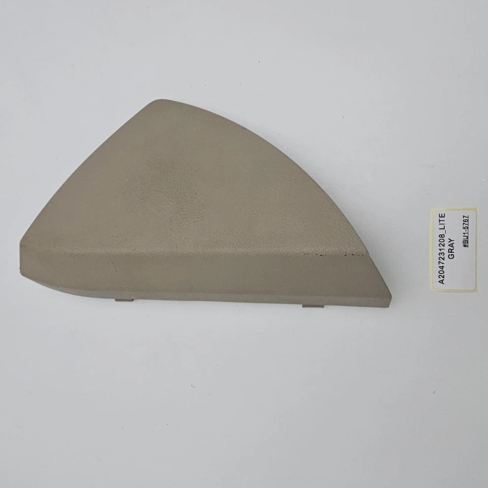 Tapicería del panel de la puerta delantera derecha Mercedes-Benz C350 2008-2014 A2047231208_gris litegray Foto 1 de 4