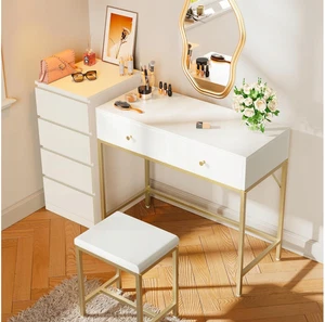 Glamouröser Schminktisch – weiß mit goldenem Gestell, Schubladen und Hocker - Bild 1 von 6