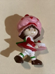 Statuina torta corta alla fragola. Kenner 1° serie 1982. Figurina giocattolo vintage.  - Foto 1 di 2