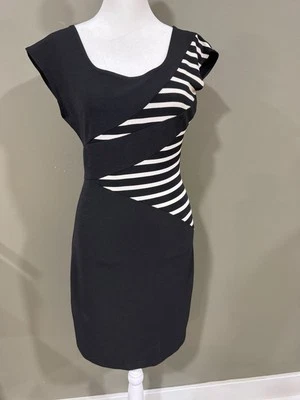 Vestido Joseph Ribkoff Vintage Negro Blanco Body on Talla 6 Foto 1 de 4