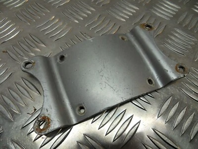 Suzuki Bandit GSF 600 Front mudguard mount fork bridge 1995 to 1999 - Image 1 of 4